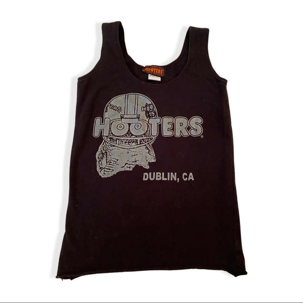 Hooters special tank top